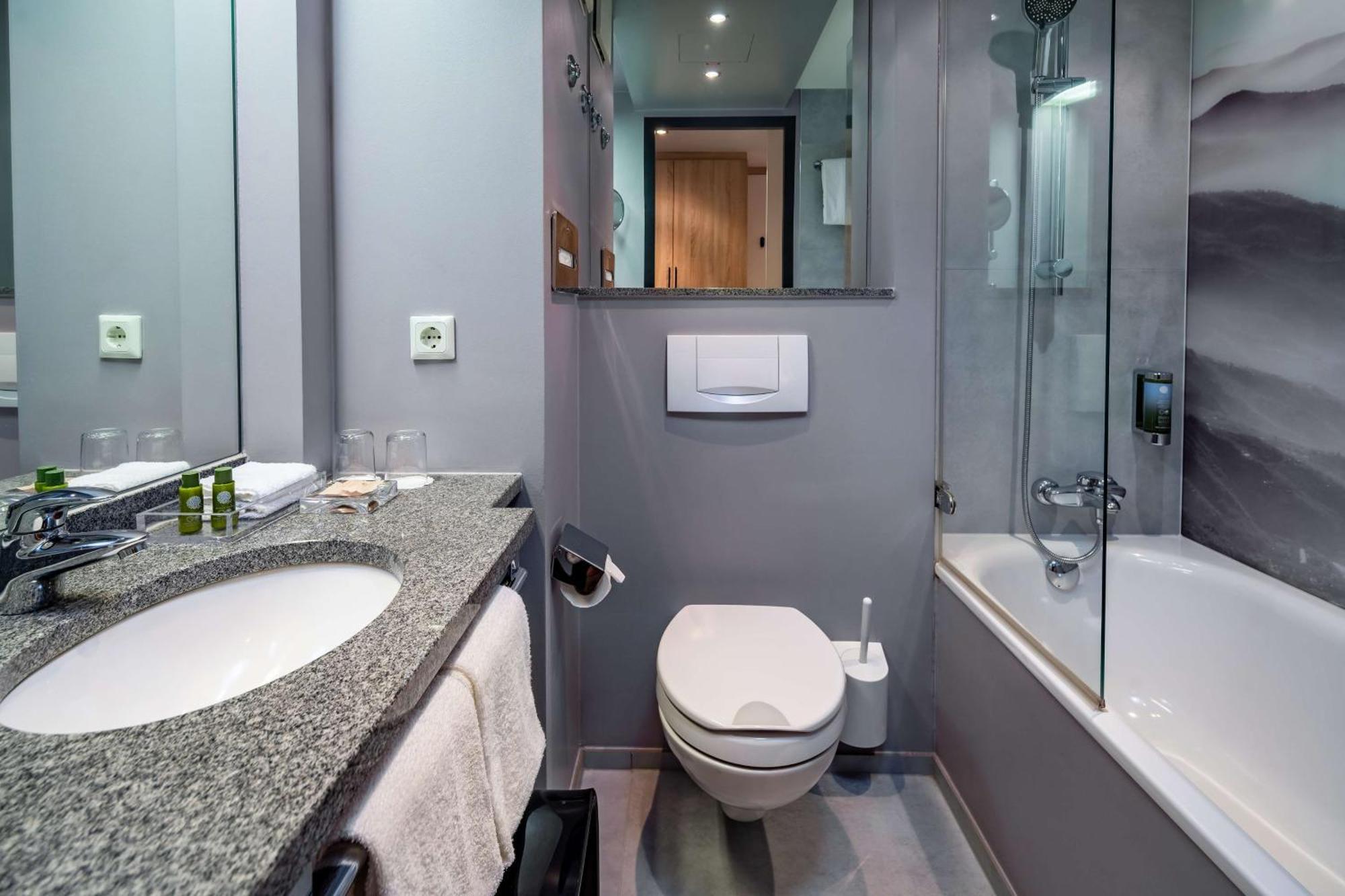 Superior Double Room,1651728335:JPEG